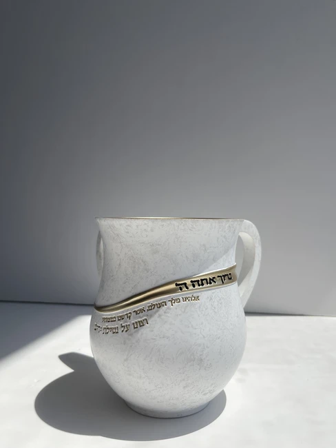 נטלה מהודרת מפולימר דגם "שיש"